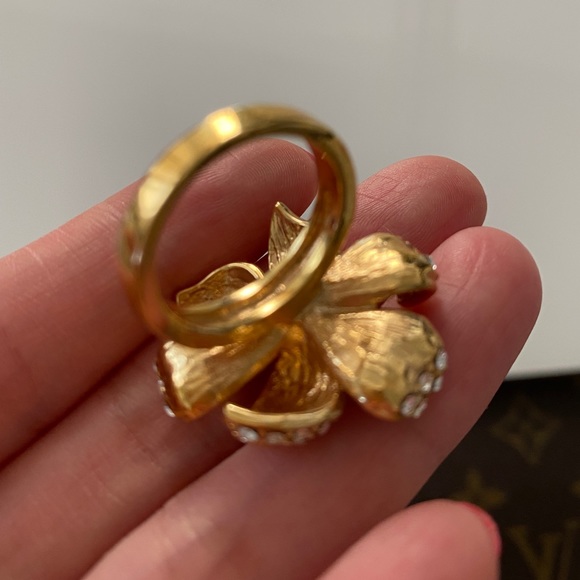 Flower ring - Picture 6 of 7